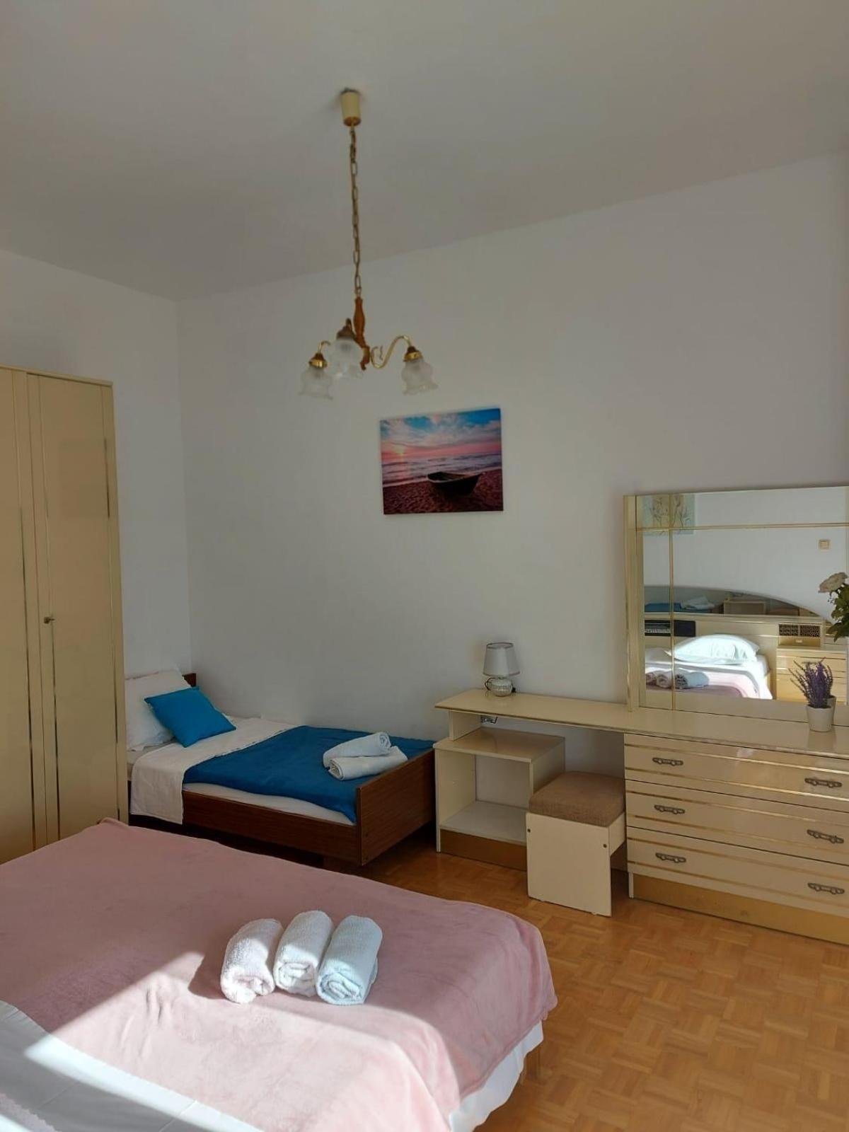 Apartments By The Sea Duce, Omis - 2731 Dugi Rat Habitación foto